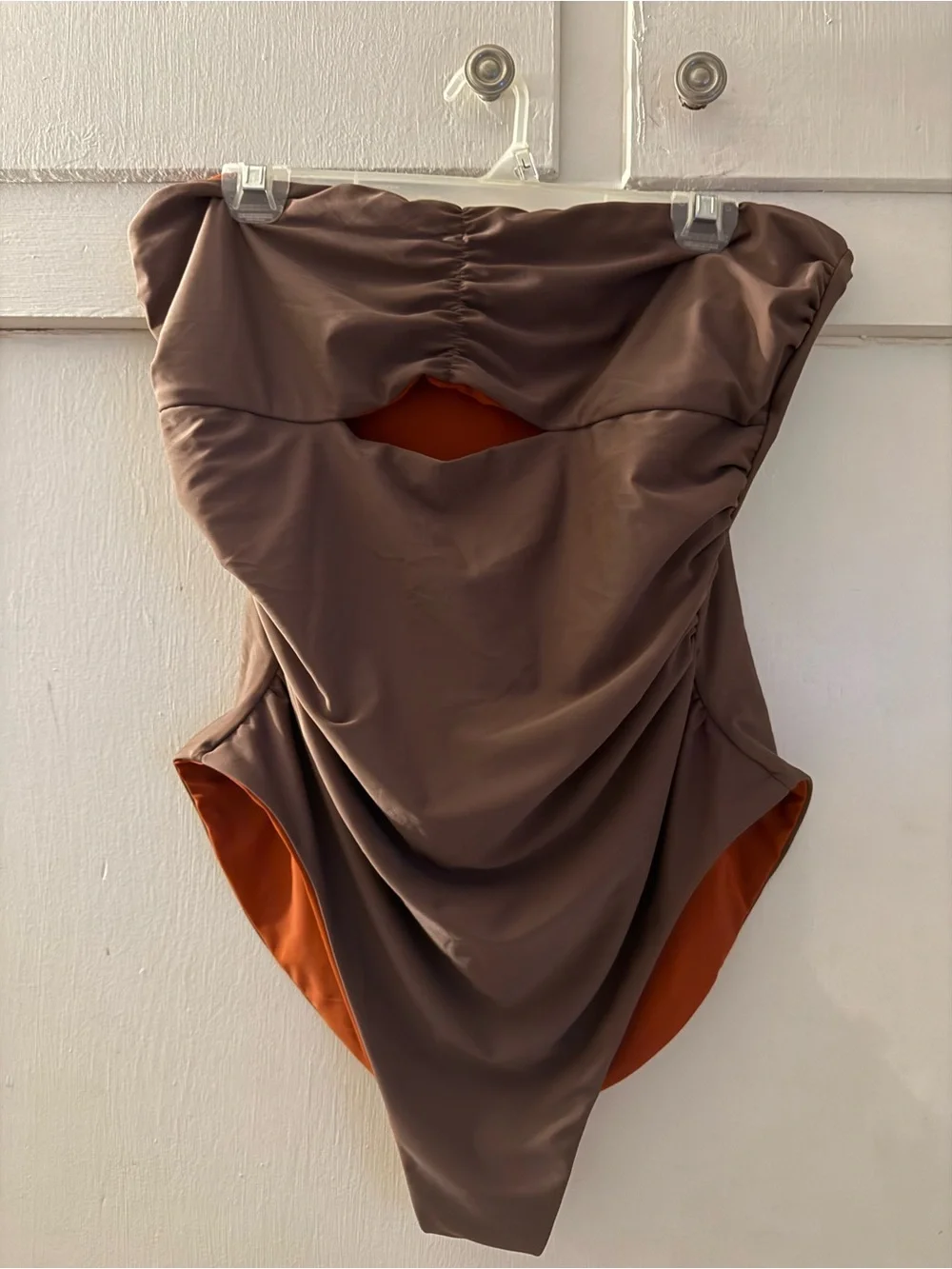 N/A chic strapless
